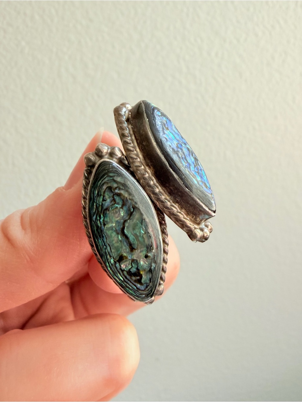 Vintage Sterling Silver 925 Abalone Oval Earrings - Iridescent Blue-Green - Picture 3 of 7